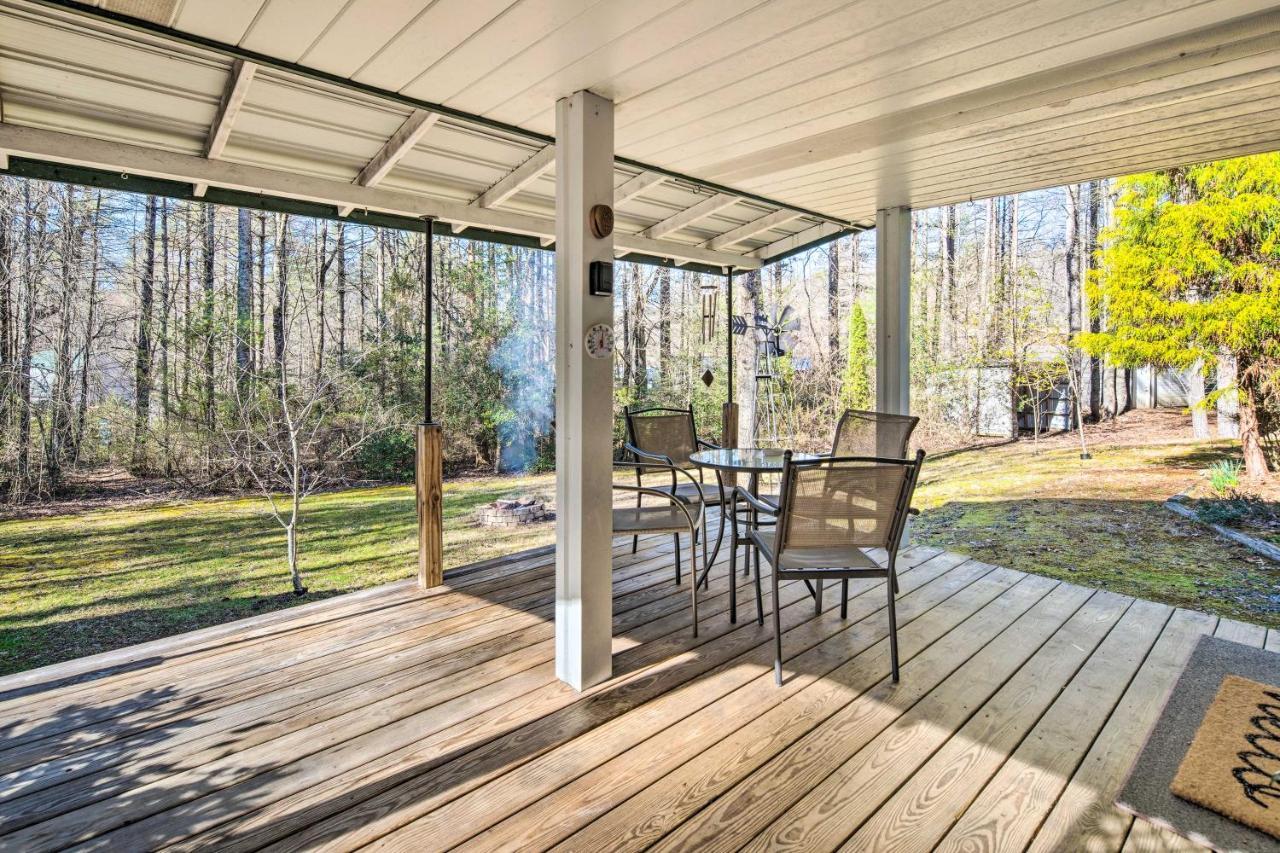 Penrose Home With Covered Deck And Fire Pit! 외부 사진