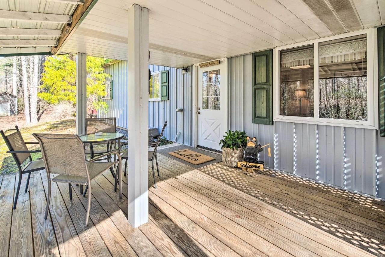 Penrose Home With Covered Deck And Fire Pit! 외부 사진